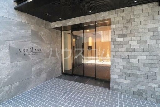 15/21 エントランス