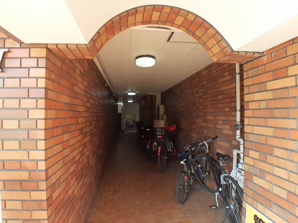 17/28 エントランス