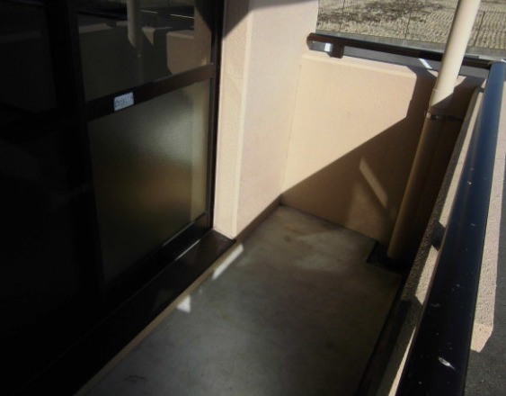 13/23 バルコニー