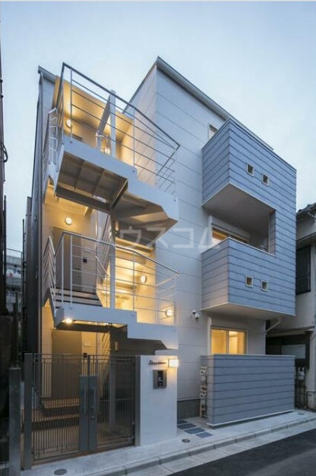 24/26 エントランス