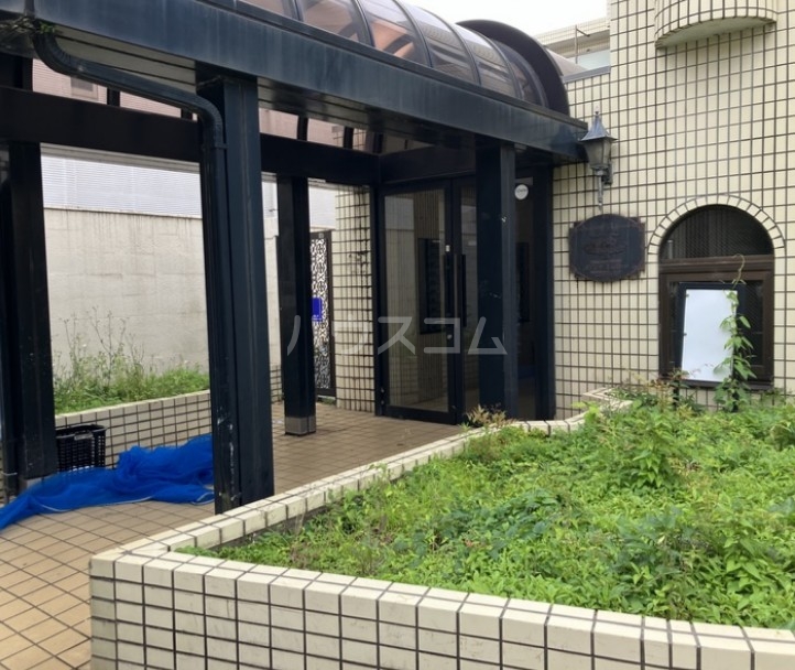 2/3 エントランス