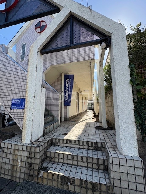 2/3 エントランス