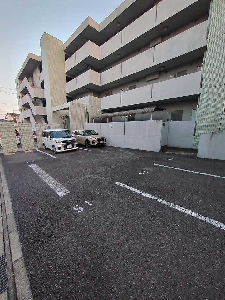 3/5 駐車場