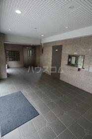 16/16 エントランス