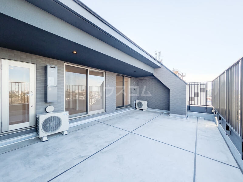 13/26 バルコニー