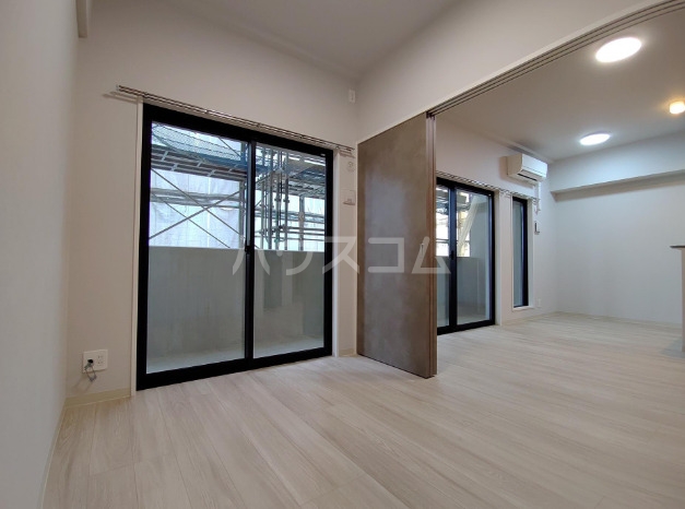 16/25 バルコニー