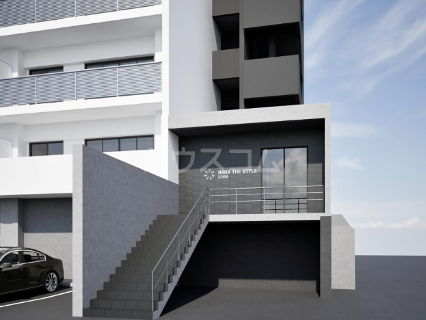 24/25 エントランス