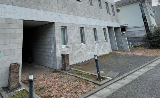 14/23 エントランス