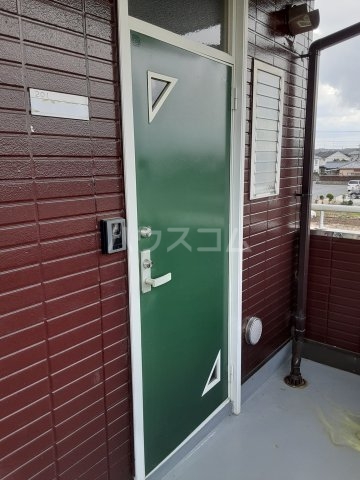 23/30 エントランス