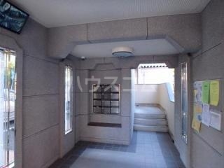 14/16 エントランス