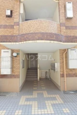 14/19 エントランス