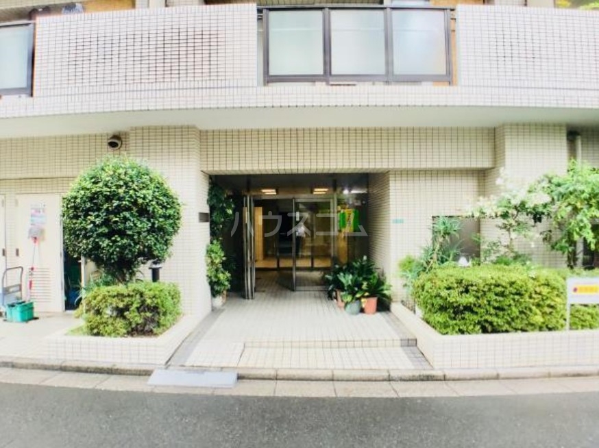 1/1 エントランス