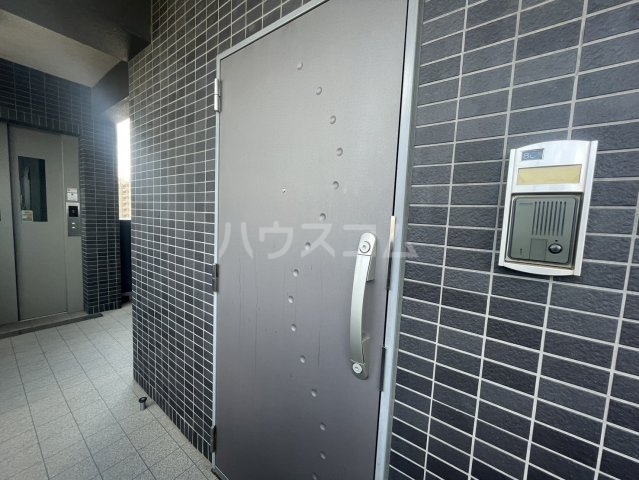 19/21 エントランス