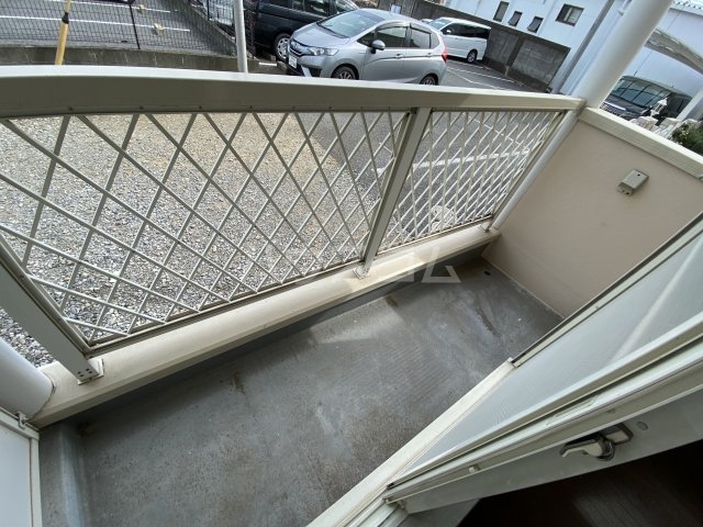 16/23 バルコニー