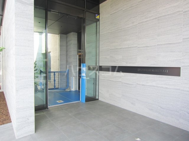 23/30 エントランス