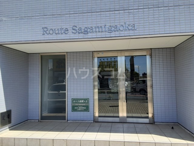 22/30 エントランス