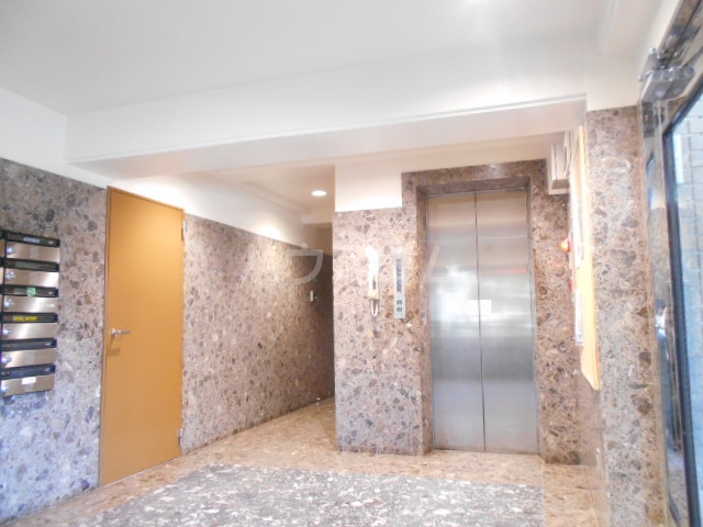 29/30 エントランス