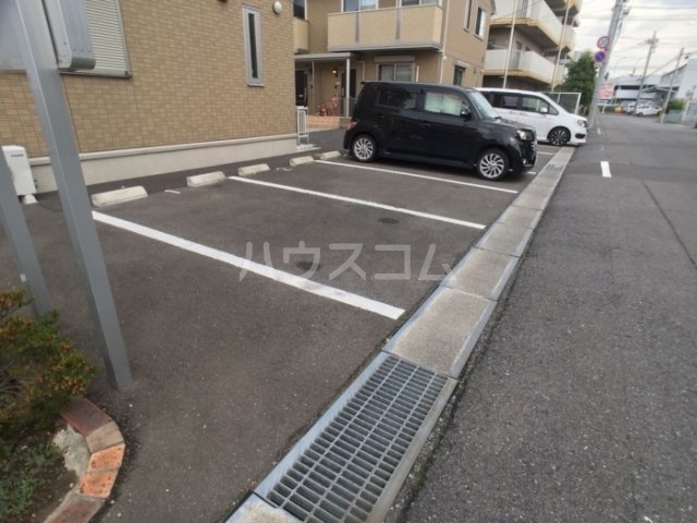 20/30 駐車場