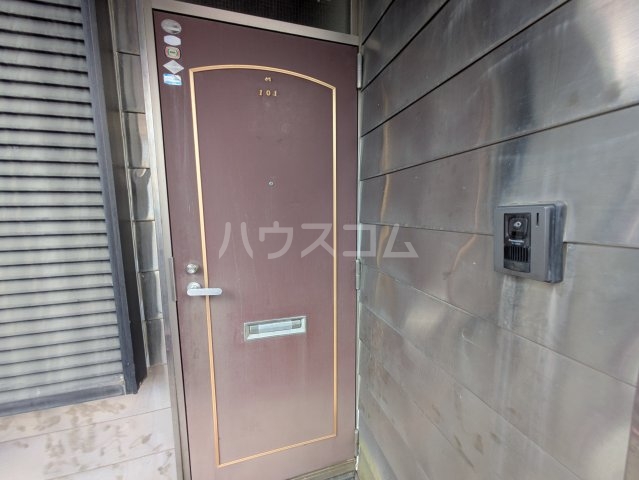 13/30 玄関