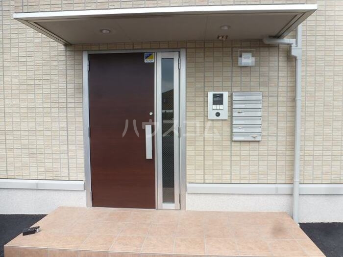 17/19 エントランス