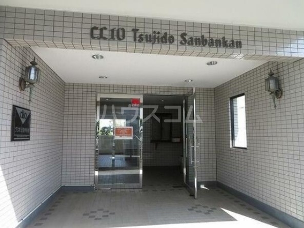 18/28 エントランス