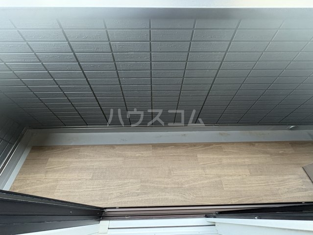 17/27 バルコニー