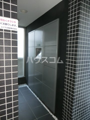 21/28 エントランス