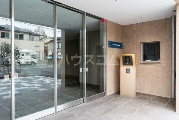 16/26 エントランス