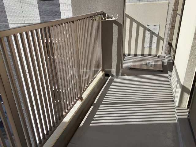 21/30 バルコニー