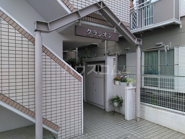 26/30 エントランス