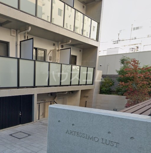 14/21 エントランス