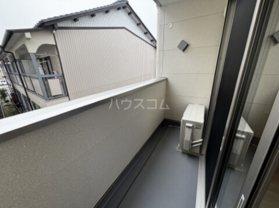 18/27 バルコニー