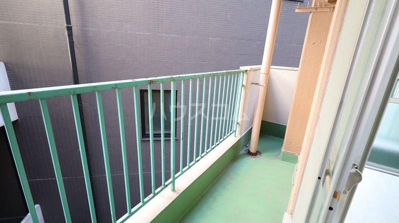 18/28 バルコニー