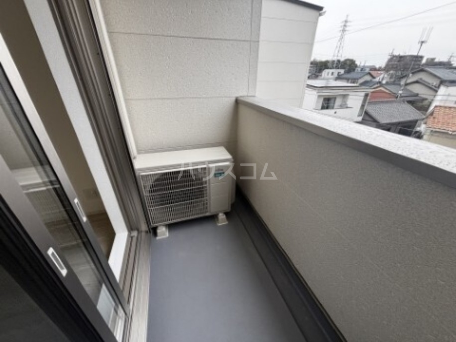 16/27 バルコニー