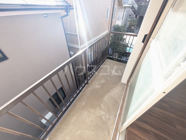 27/30 バルコニー