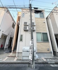 21/24 エントランス