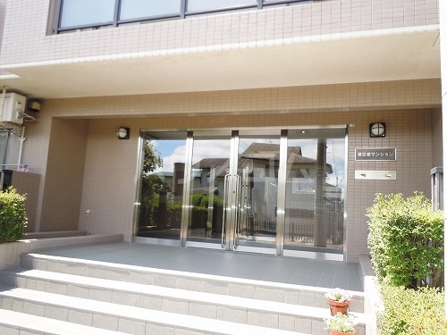 18/20 エントランス