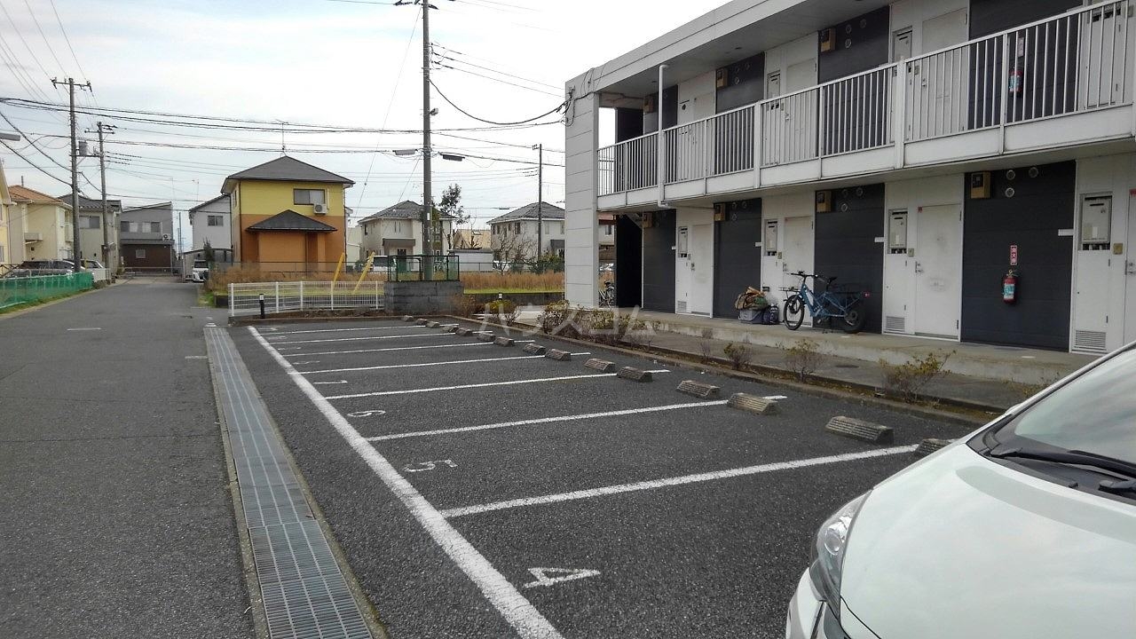 14/14 駐車場