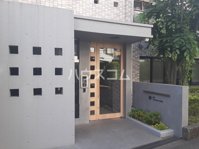 19/25 エントランス