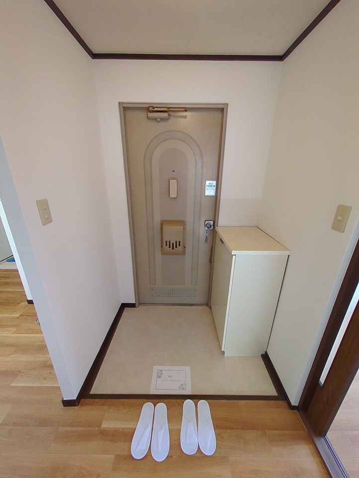 14/29 玄関