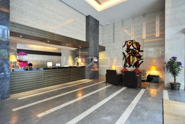 20/28 エントランス