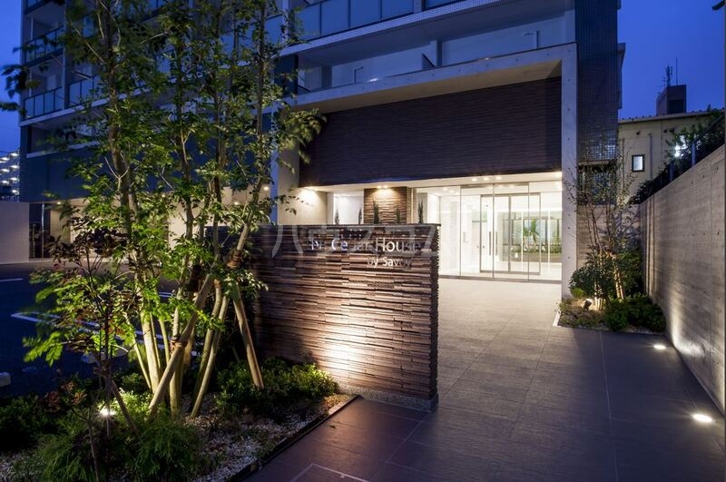 23/30 エントランス