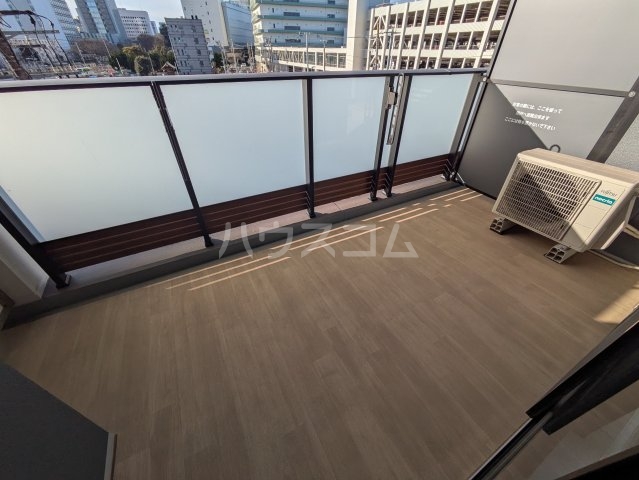 19/30 バルコニー