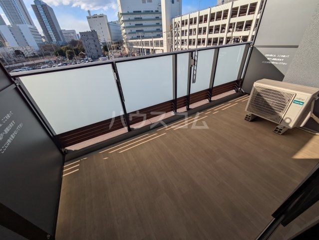 19/30 バルコニー