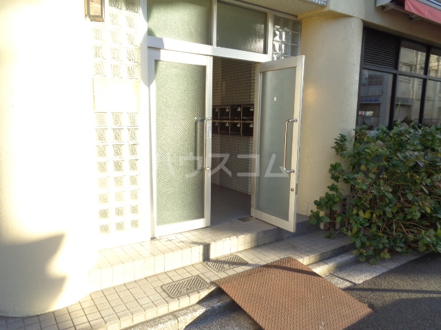 2/5 エントランス