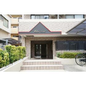 16/21 エントランス