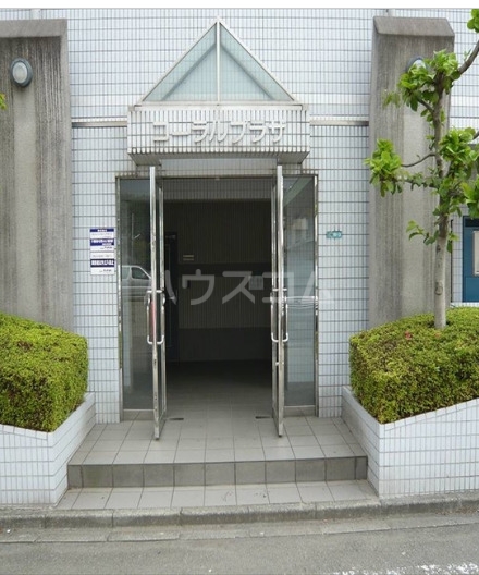 17/26 エントランス