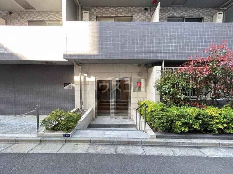 16/25 エントランス