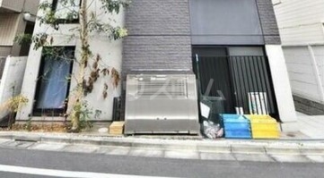 2/5 エントランス