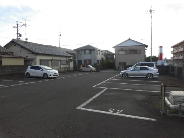22/23 駐車場